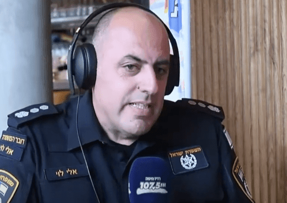 ״בשש וחצי בבוקר קיבלתי טלפון מהמפכ״ל: אלי, מלחמה״