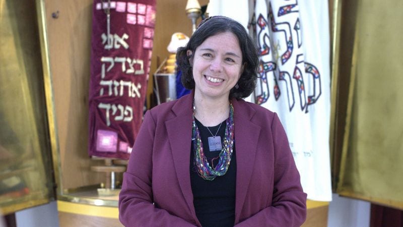 הרבה נעמה דפני: "למה שמישהו אחר יגיד לי איך היהדות שלי צריכה להיראות?"